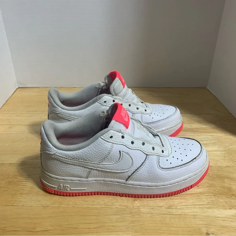 Nike Air Force 1 Low '07, White / Pink ‎ Size 4Y # A02298-101